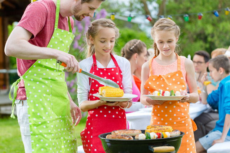 Grillparty mit Kindern