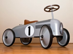 Retro Spielzeugauto für Kinder