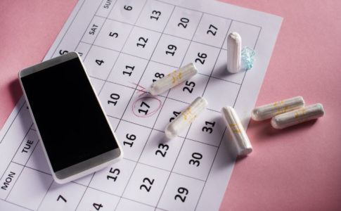Zyklus App und ein Kalender im Vergleich dazu