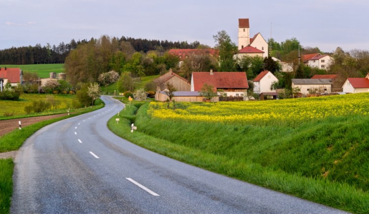 Dorfeingang Straße