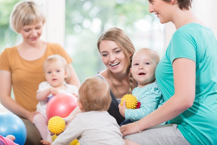 Phasen der Bindungsentwicklung zwischen Eltern und Kindern